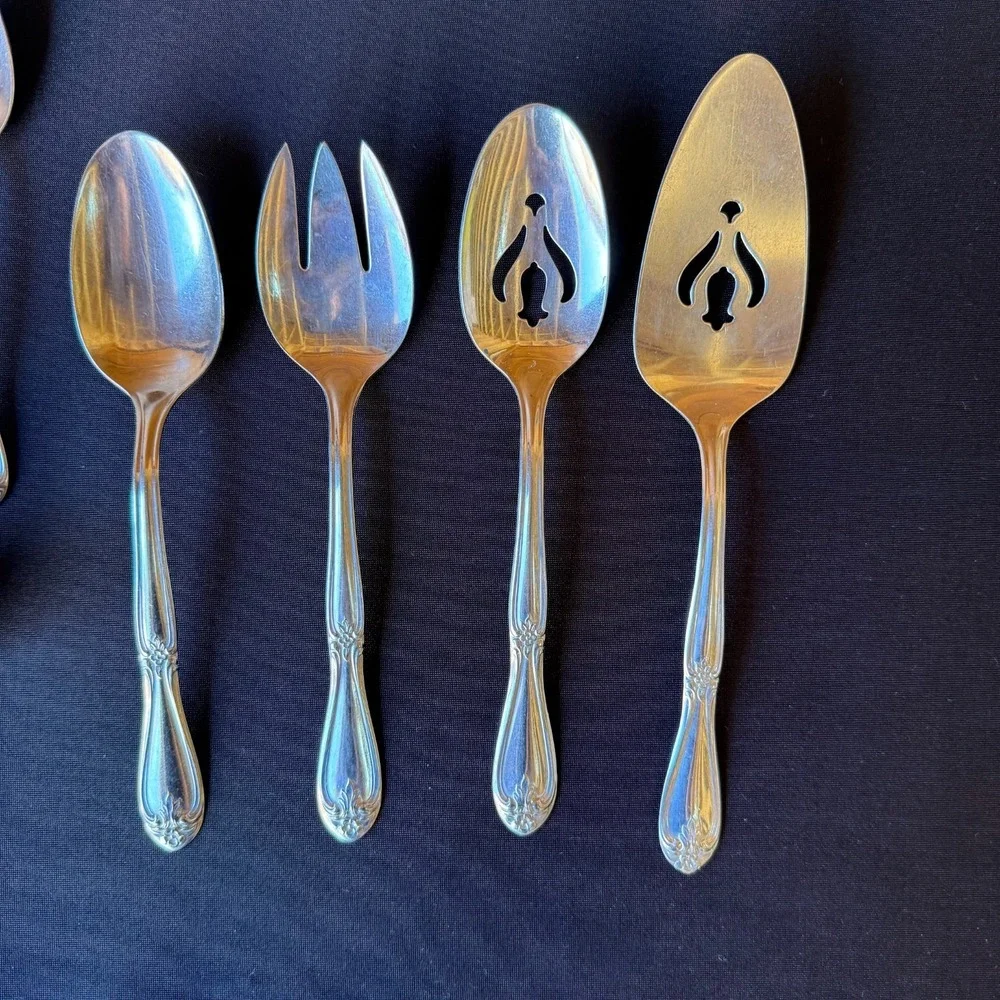 Vtg Superior Stainless USA 39 Pc Flatware Set Floral Pattern w‎ Serving